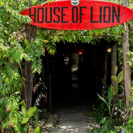 House Of Lion Hostel Pantai Cenang  Exterior photo